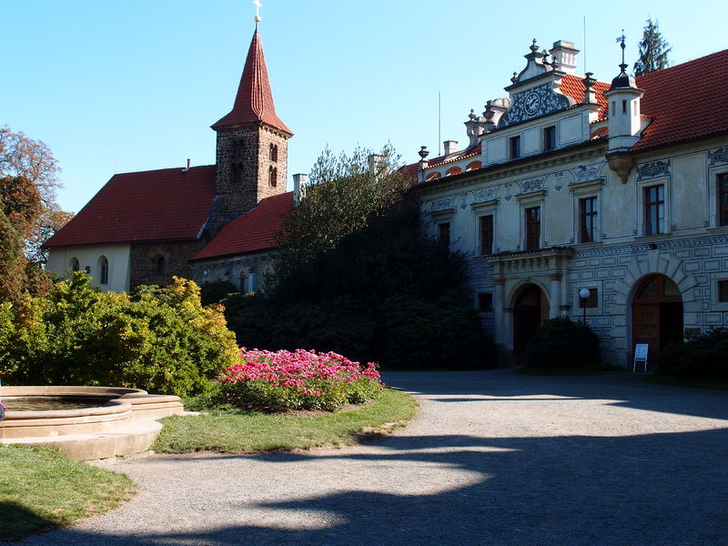 Soubor:Zámecký park Průhonice-September-2017-12.JPG