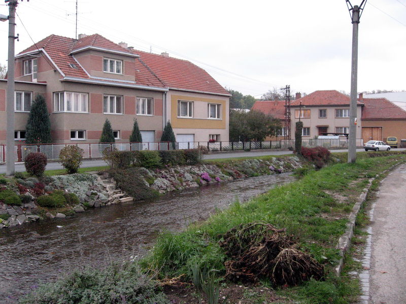 Soubor:Bílý potok, Veverská Bítýška.jpg