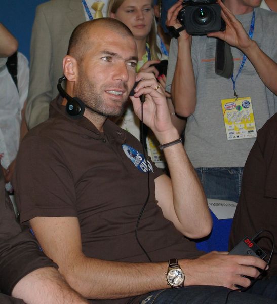 Soubor:Zidane in Poznan.jpg