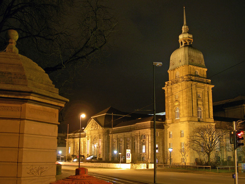 Soubor:Darmstadt-Hessisches Landesmuseum.jpg