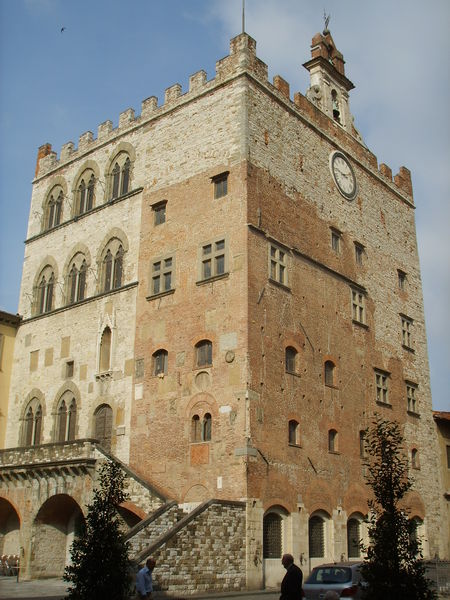 Soubor:Palazzo pretorio 02.JPG