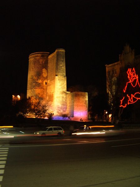 Soubor:Baku-Maiden-Tower.JPG