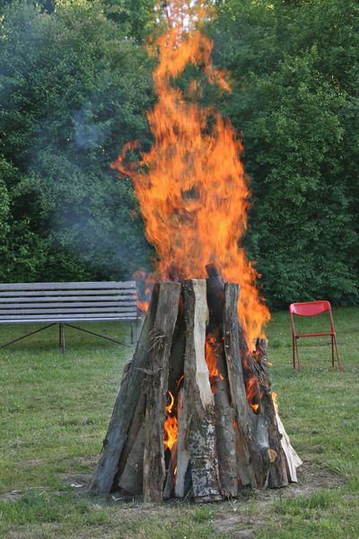 Soubor:Bonfire 1.jpg