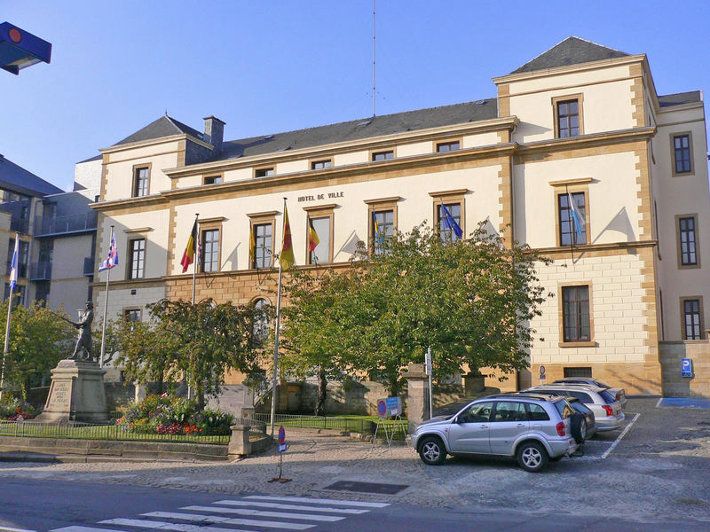 Soubor:Arlon-Cityhall.jpg