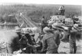 Bundesarchiv Bild 101I-265-0026A-30, Russland, leichte Flak und Panzer.jpg