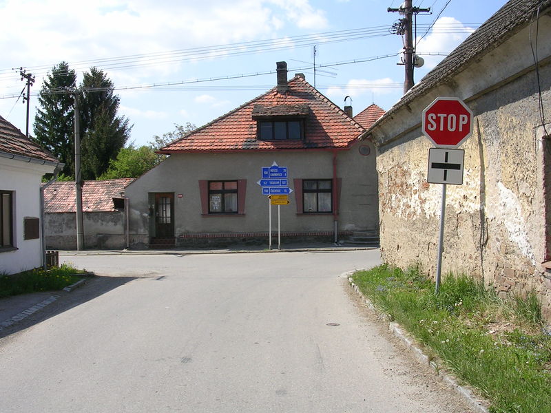 Soubor:Načeradec, křižovatka.jpg