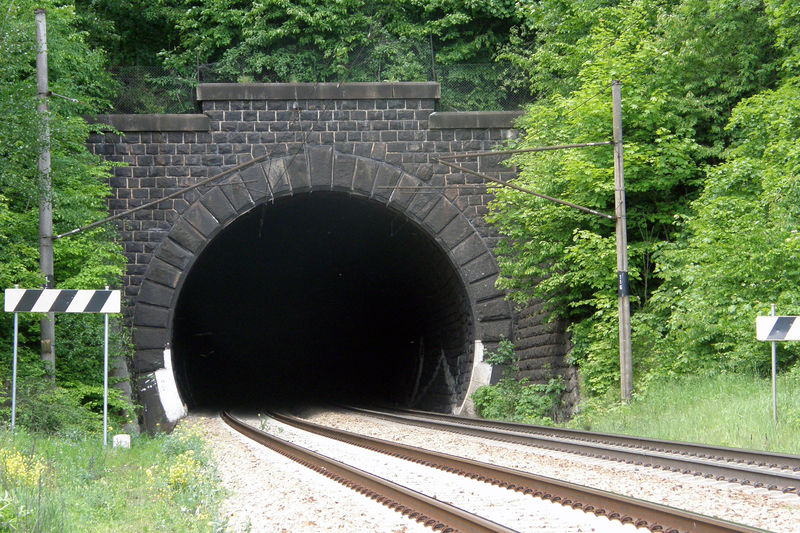 Soubor:Loucsky tunel (vychod)1.jpg