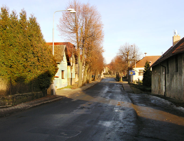 Soubor:Tehov, west.jpg