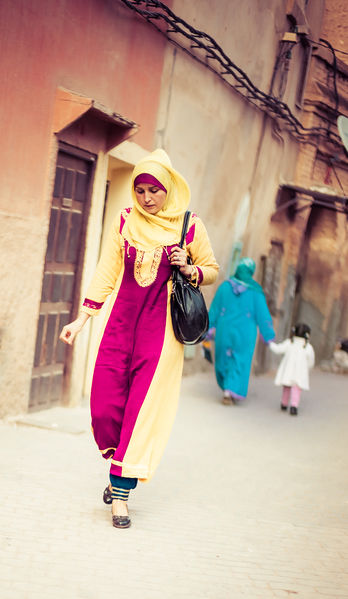 Soubor:Woman in Fes Flickr.jpg