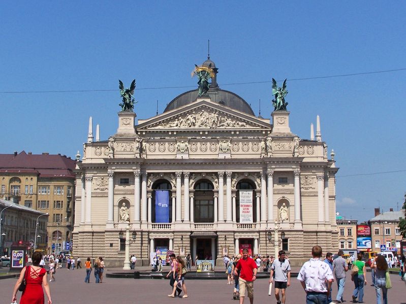 Soubor:Lwów - Opera.jpg