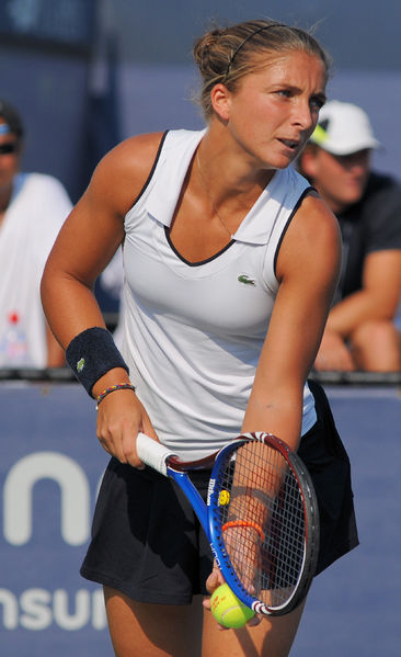 Soubor:Sara Errani 2010 Flickr.jpg