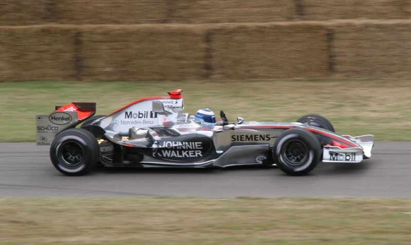 Soubor:Mika Hakkinen 2006 Goodwood.jpg