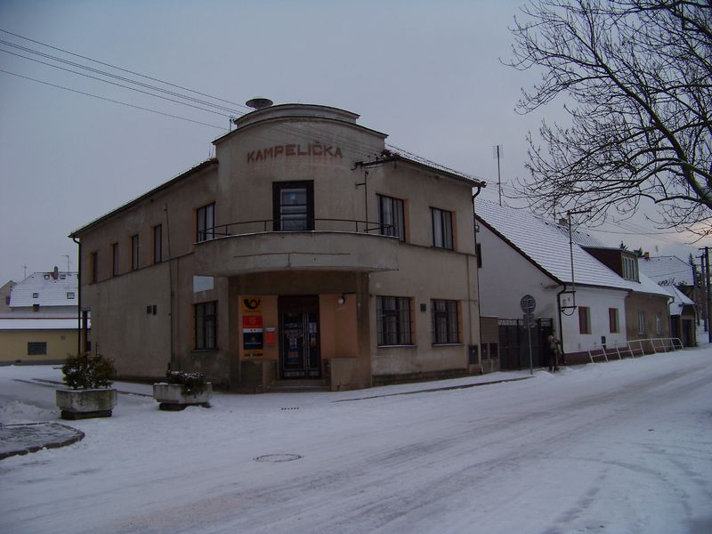 Soubor:Tuchlovice, kampelička.jpg