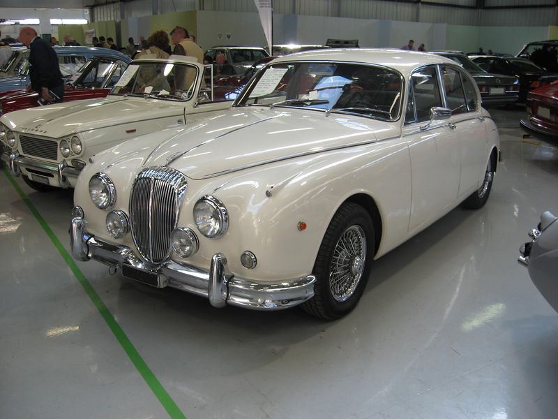 Soubor:Jaguar Mk2.JPG