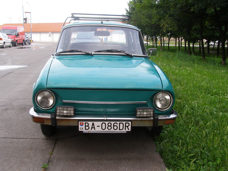 Soubor:Škoda 100.JPG