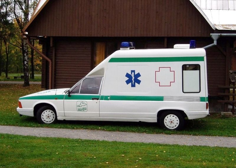 Soubor:T613Ambulance.JPG