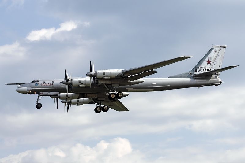 Soubor:Tupolev Tu-95 Maksimov-1.jpg