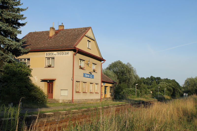 Soubor:Borek train station.JPG