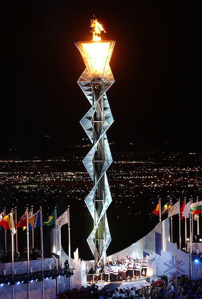 Soubor:2002 Winter Olympics flame.jpg