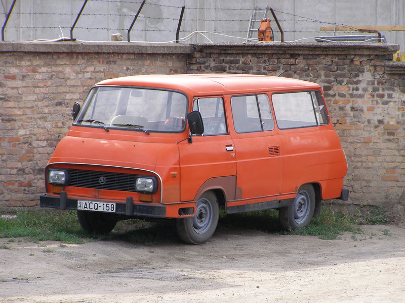 Soubor:Skoda1203 red.jpg